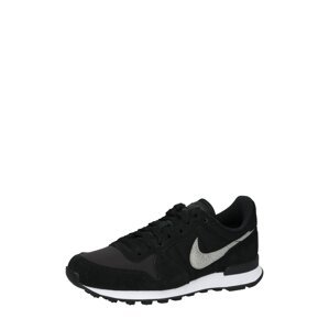 Nike Sportswear Rövid szárú sportcipők 'Internationalist'  fekete / ezüst