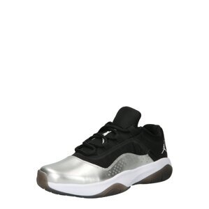 Jordan Rövid szárú edzőcipők  fekete / ezüst
