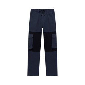 Pull&Bear Cargo nadrágok  kék / fekete
