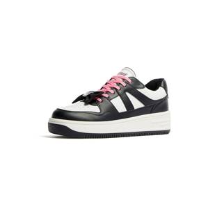 Bershka Rövid szárú sportcipők  rózsaszín / fekete / fehér